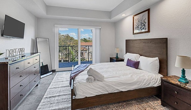 In a Trendy Area with Pool & Gym 2BR