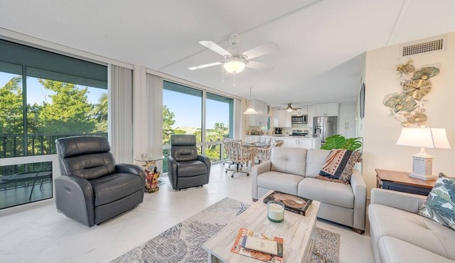 Island Beach Club P1B — Sanibel Island Getaway