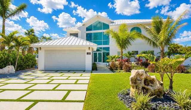 Island Life Villa | 5 Bed, Waterfront, Private Pool with Boat Dock