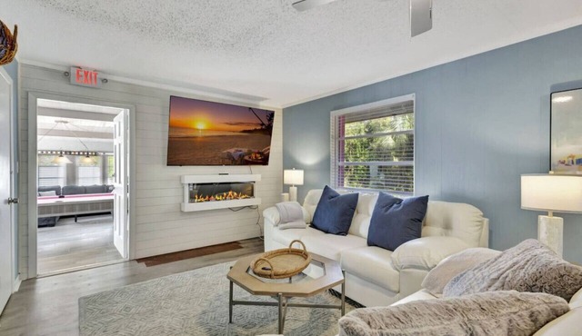 Jensen Beach Tropical Oasis!