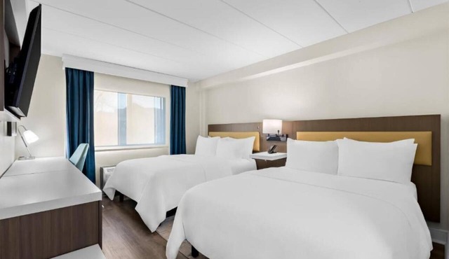 Jersey Shore 2 Queen Room w/Pool & Gym