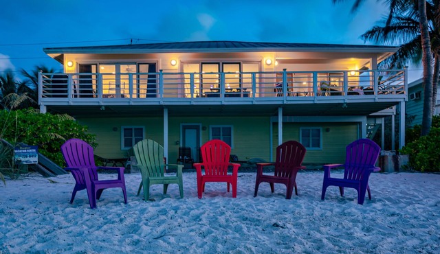JUNE, JULY SPECIALS ,BEACHFRONT, PRIVATE BEACH ON THE WATERFRONT, Bring your Dog