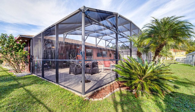 Kissimmee Home w/Private Pool, 18 Mi to Disney!