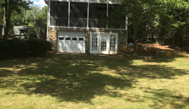 Lake Murray Getaway Home in Prosperity