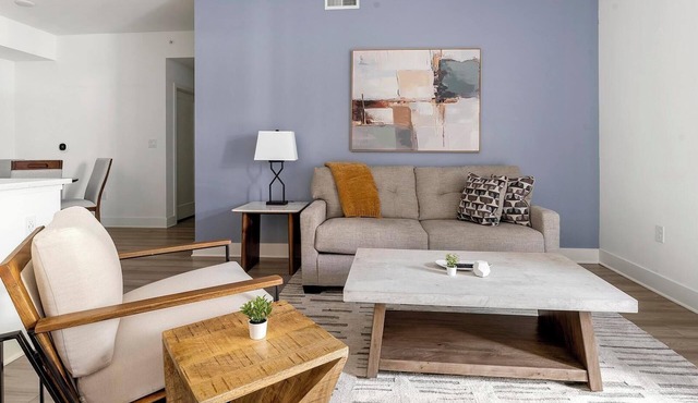 Landing | Amazing 1BD, Rooftop Lounge, Game Room