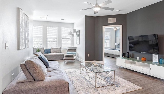 Landing | Amazing 2BD, Clubhouse, Pool