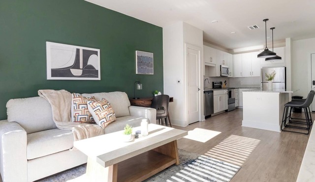 Landing | Beautiful 1BD, Gym, Clubhouse