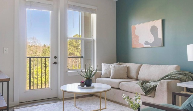 Landing | Beautiful 1BD, Pool, Gym