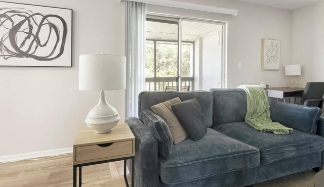 Landing | Beautiful 2BD, Gym