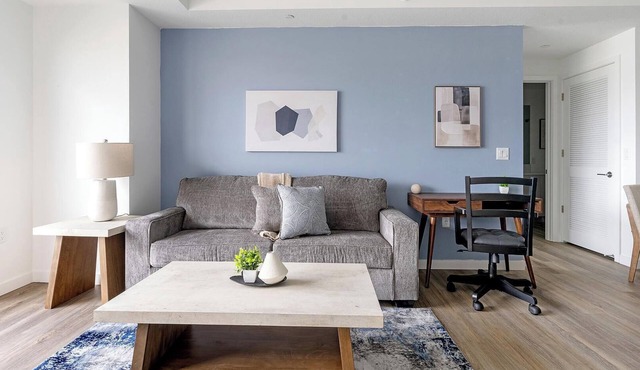 Landing | Beautiful 2BD, Pool