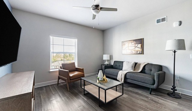 Landing | Chic 1BD, Clubhouse, Game Room