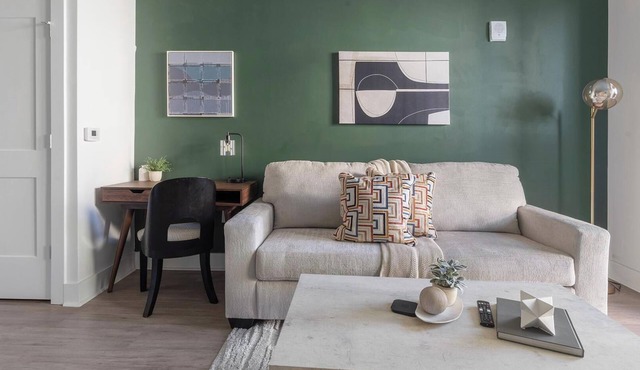 Landing | Chic 1BD, Gym, Clubhouse