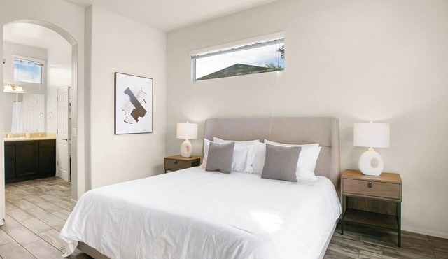 Landing | Chic 1BD in Steelpointe Harbor