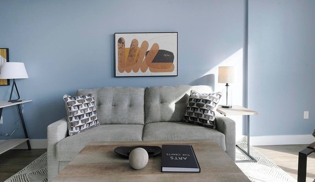 Landing | Chic 1BD, Pool