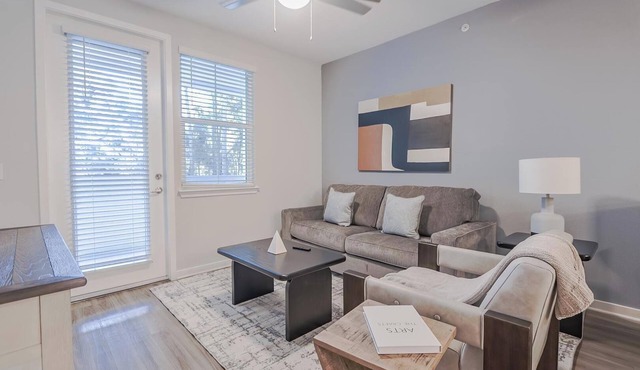 Landing | Chic 2BD, Pool, Gym