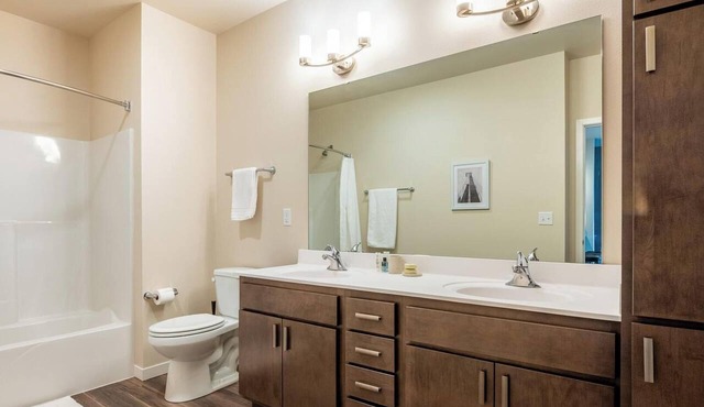 Landing | Incredible 1BD in Steelpointe Harbor