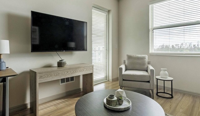 Landing | Incredible 2BD, Tennis Court