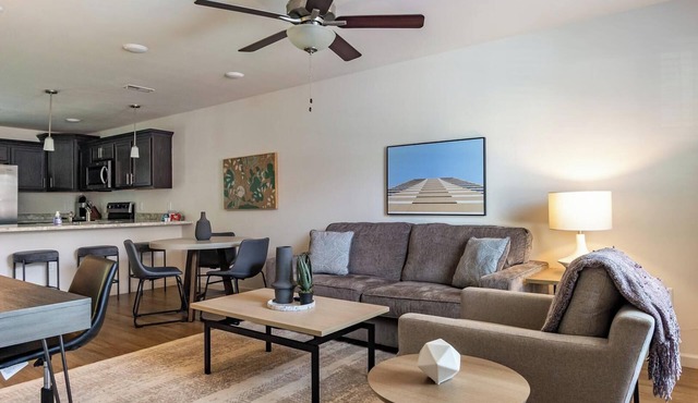 Landing | Incredible 2BD, Gym, Clubhouse