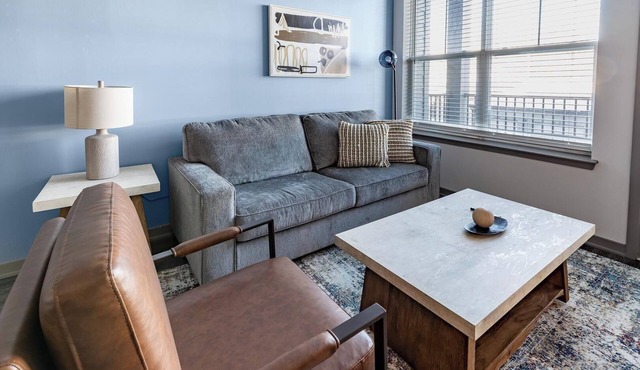 Landing | Modern 1BD, Courtyard, Gym in Enlow