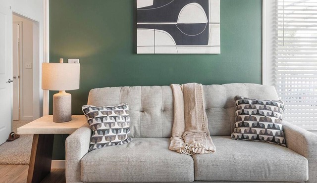 Landing | Modern 2BD, Clubhouse