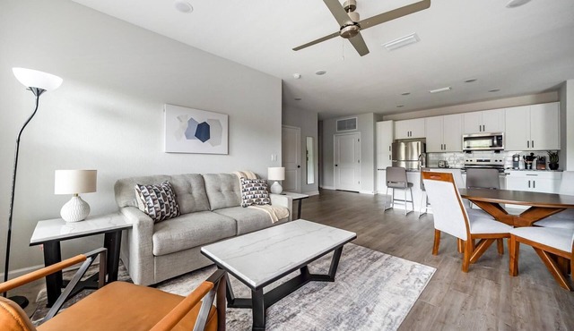 Landing | Modern 2BD, Gym, Pool
