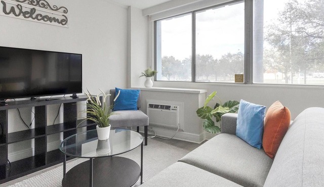 Landing | Spectacular Studio, Gym, Pool