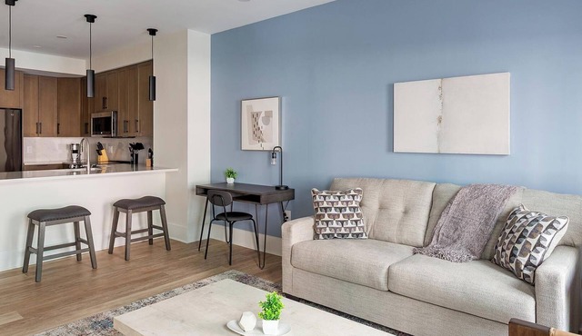 Landing | Spectacular 1BD, Pool