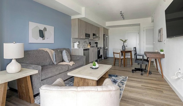 Landing | Spectacular 1BD, Pool