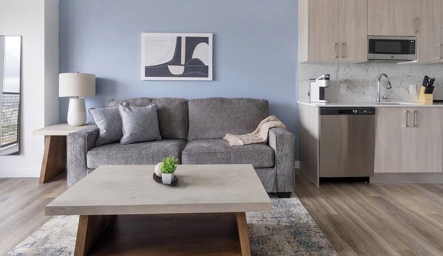 Landing | Stunning 1BD, Pool