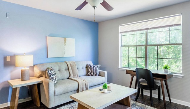 Landing | Stunning 2BD, Clubhouse, Game Room