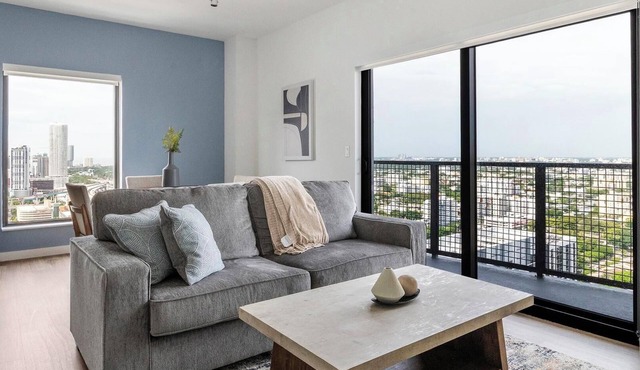 Landing | Stunning 2BD, Pool