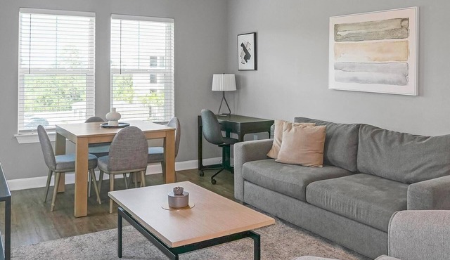 Landing | Stunning 3BD, Gym, Yoga Studio