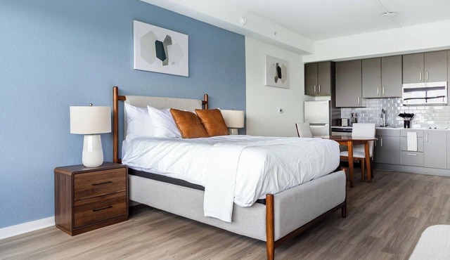 Landing | Stunning Studio, Yoga Studio, Courtyard