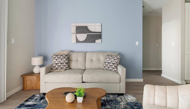 Landing | Stunning 2BD, Clubhouse, Gym