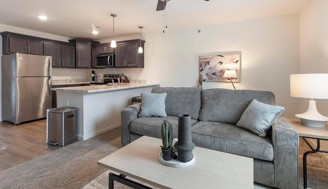 Landing | Stylish 1BD, Pool, Clubhouse
