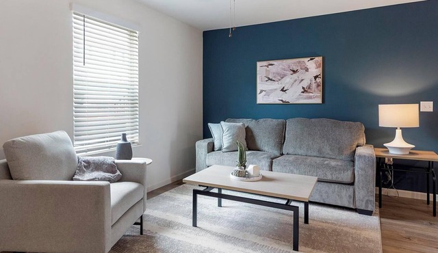 Landing | Stylish 1BD, Pool, Gym