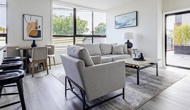 Landing | Stylish 2BD, Courtyard, Rooftop Lounge