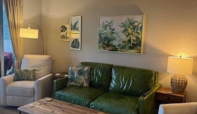 Lexington Golf Village 2 Bed/2 Bath Country Club Condo close to beaches