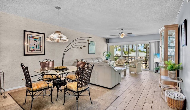 Lido Beach Oasis - Book your dream vacation today!
