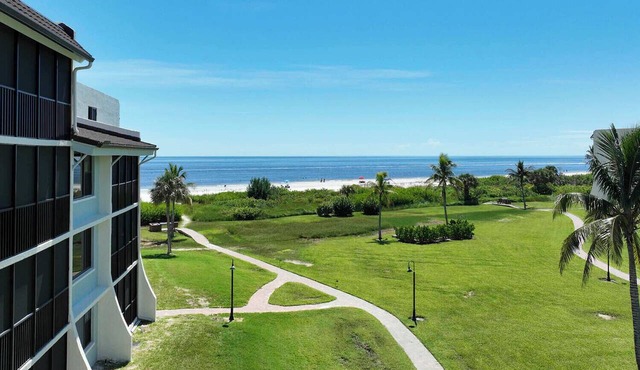 Loggerhead Cay 533: Sanibel Island Vacation Rental | Beachfront Condo, Pool,
