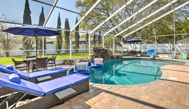 Luxurious Tampa Villa w/ Pool & Home Theatre!