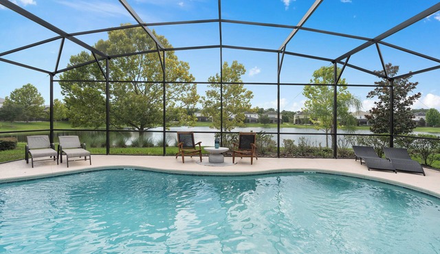 Luxury 6BR/4BA Villa with Beautiful Lake Views near Disney & Universal Parks