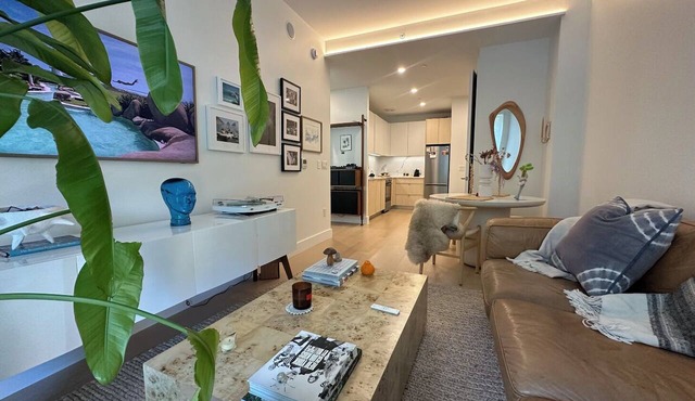Luxury DUMBO 1BR Spa + Gym Rooftop+Working Space