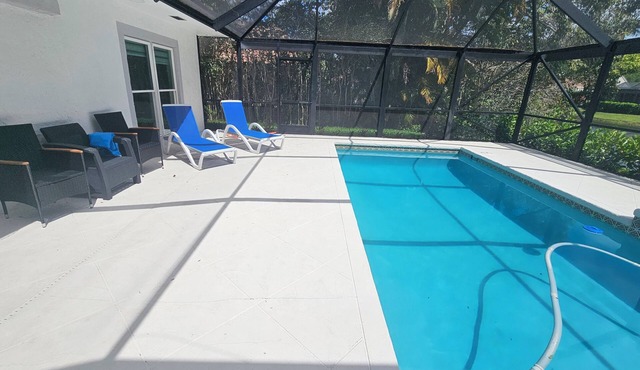 Luxury entire 4-bedroom house with Pool & Spa,Palm Beach Gardens.close to ocean,