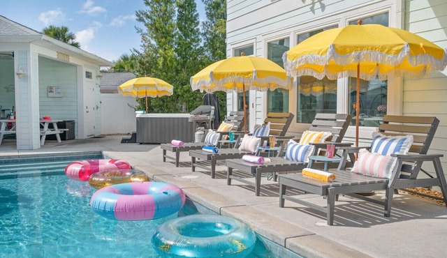 Luxury Resort, 7 Beds, 6.5 Baths, Near Beach, Heated Pool, Game Room, Hot Tub