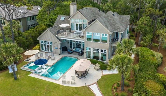 Luxury, Stunning 6 Bedroom Home with Saltwater Pool on the Beach