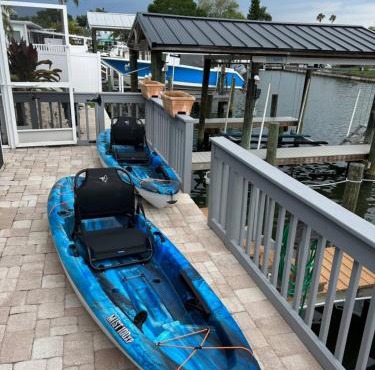 Luxury Waterfront Heated Pool & Dock Dander-Free