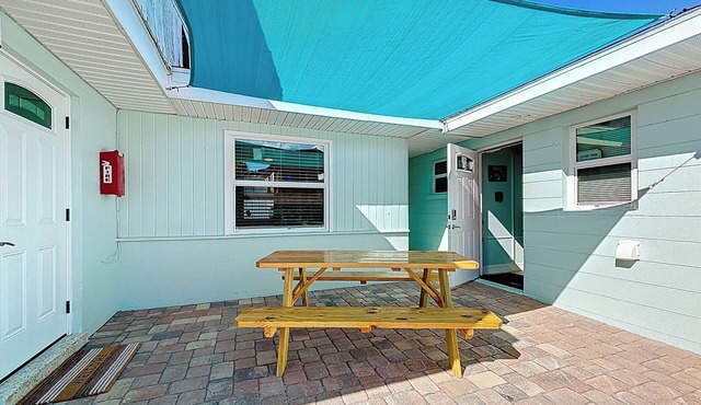 Manasota Beachfront Cottage 2