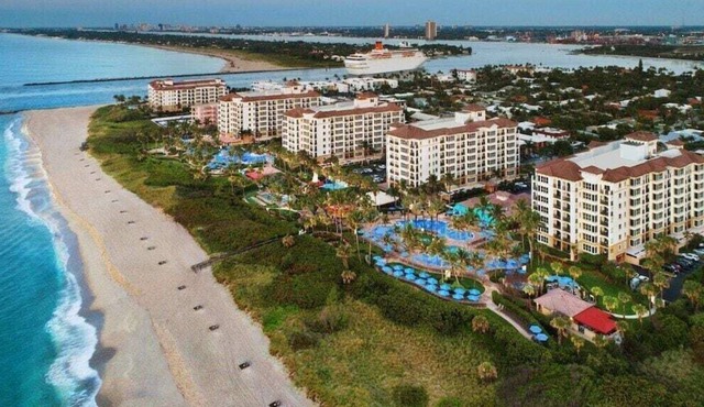 Marriott's Ocean Pointe: Breathtaking Two Bedroom Unit at an Oceanfront Resort!