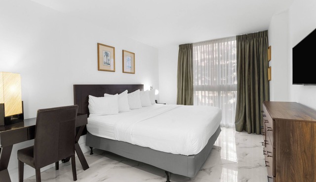 Miami Stay w/Pool & Gym Access | Miami International Airport - 7 miles